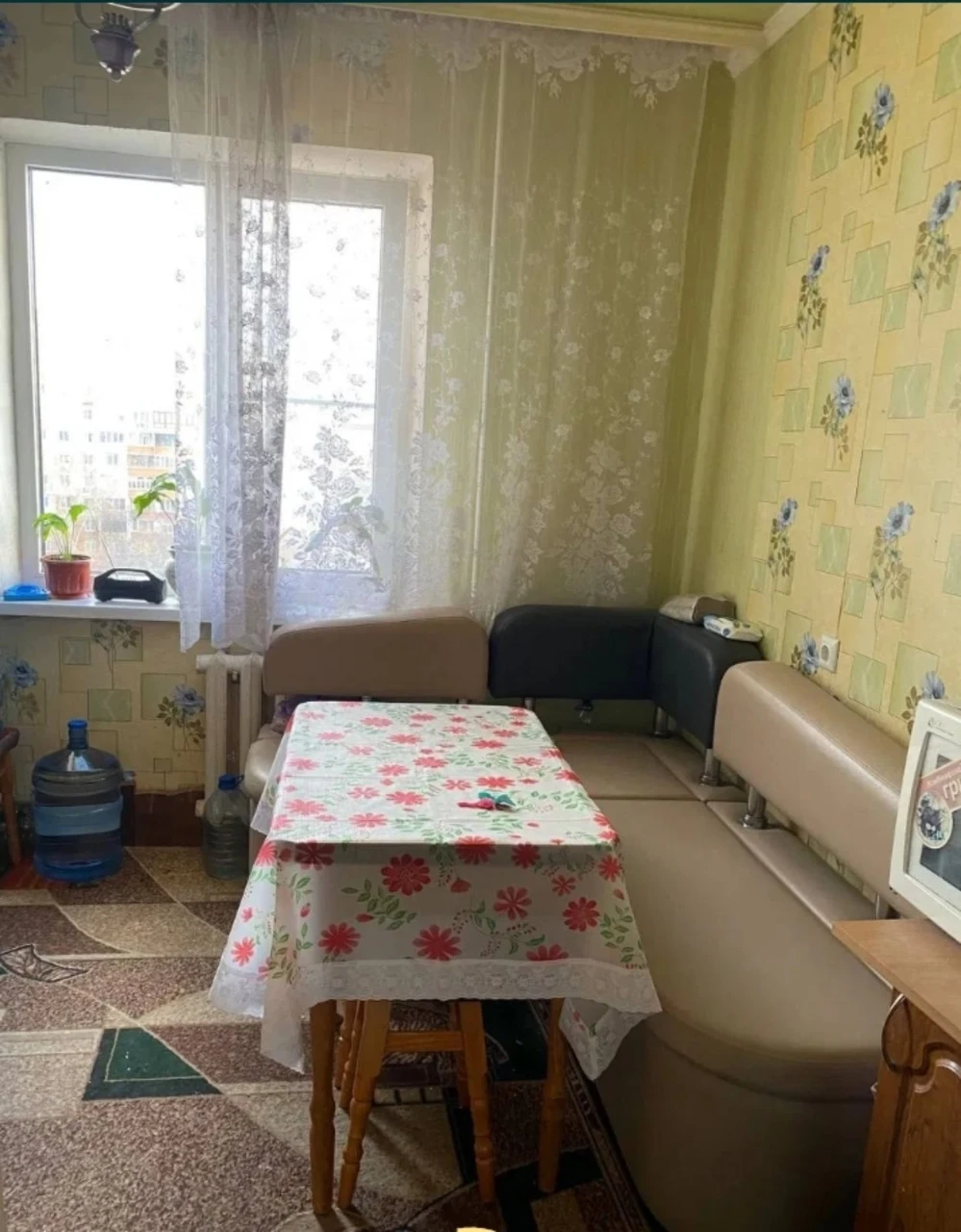 Продается 3-комнатная квартира в массиве Таращанский