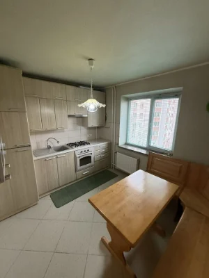 Продажа 2-комнатной квартиры на массиве Незалежності