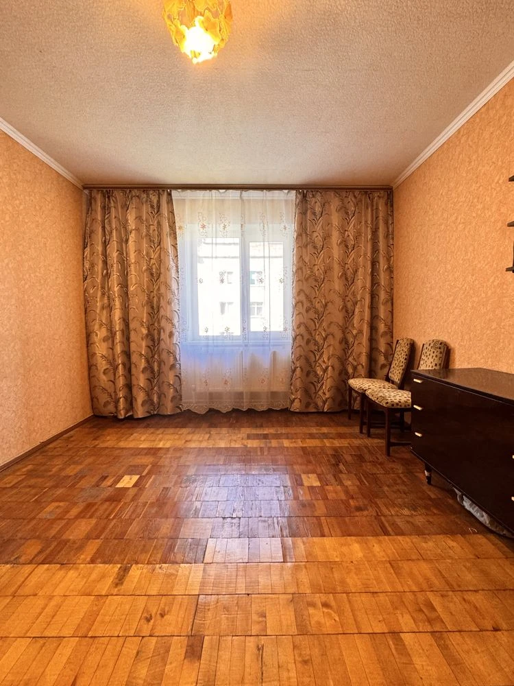 Продаж квартири 100 м.кв з індивідуальним опаленням