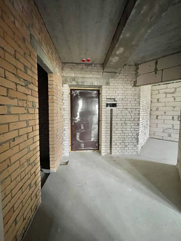 For Sale: 2-bedroom apartment in a new building on Zaporozh Street