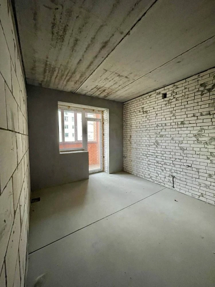For Sale: 2-bedroom apartment in a new building on Zaporozh Street
