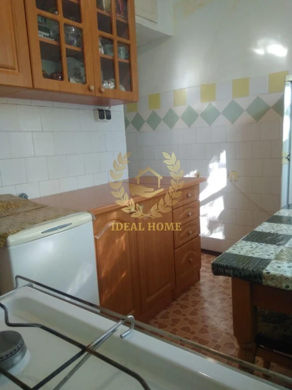 Продаж 4-кімнатній квартири в центрі (масив Незалежності), Біла