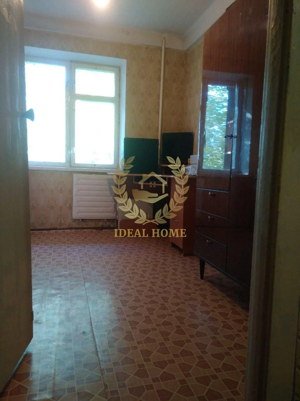 Продаж 4-кімнатній квартири в центрі (масив Незалежності), Біла