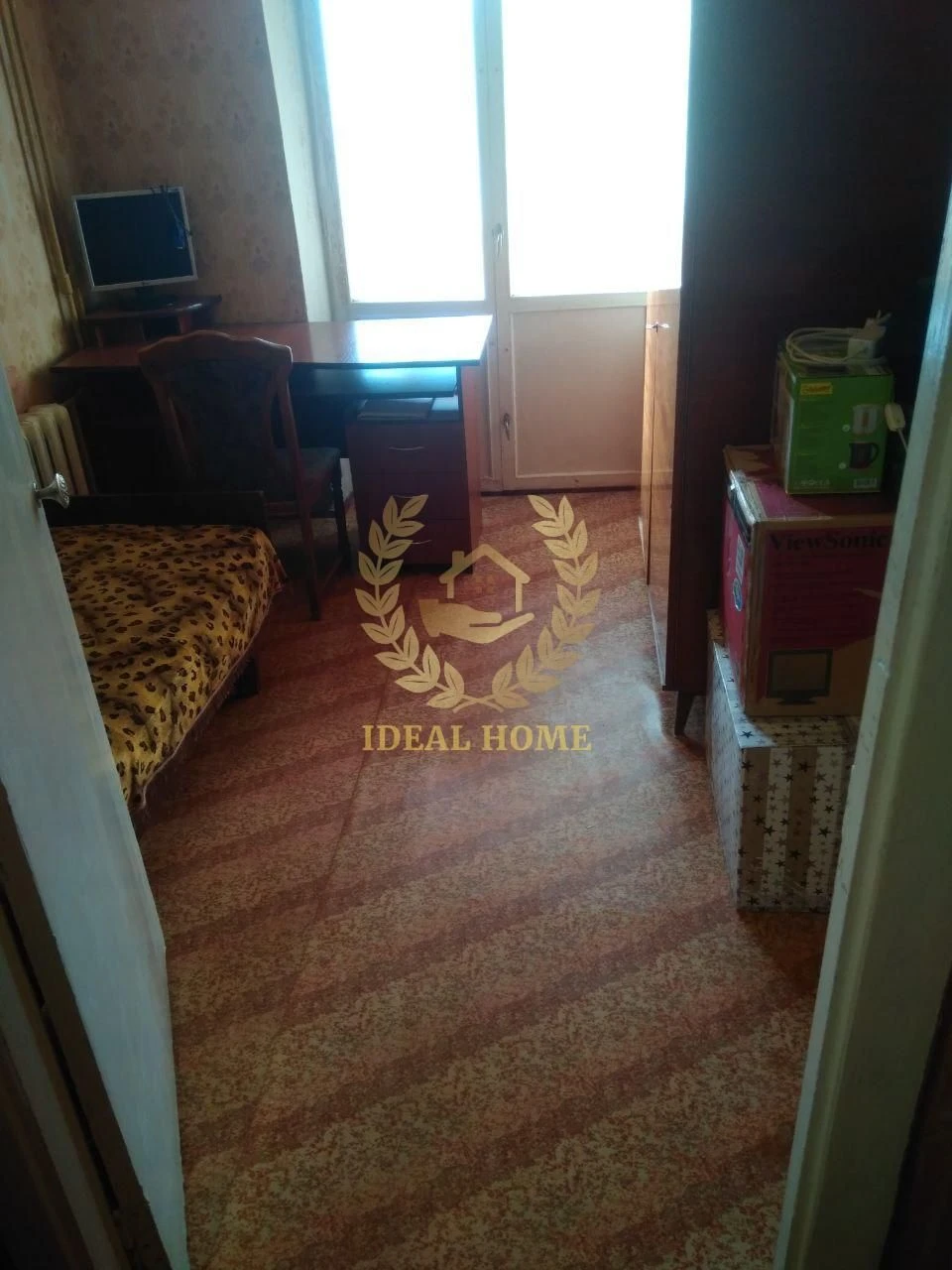 Продаж 4-кімнатній квартири в центрі (масив Незалежності), Біла