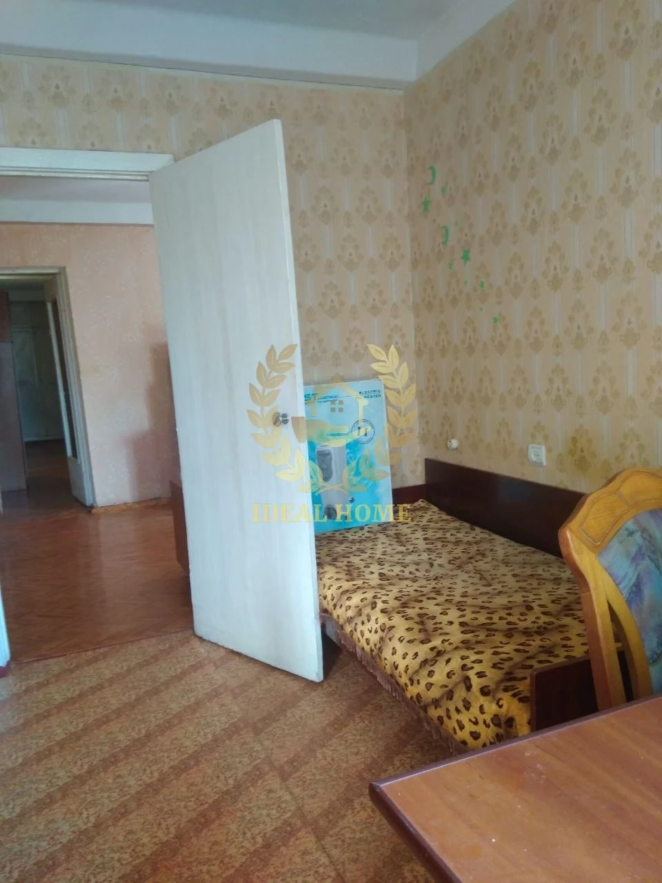 Продаж 4-кімнатній квартири в центрі (масив Незалежності), Біла