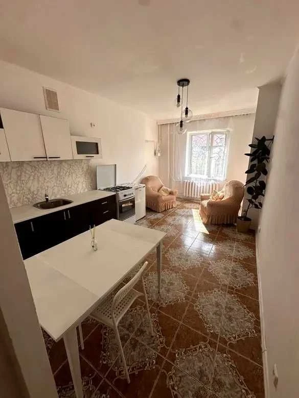 Продажа однокомнатной квартиры 52 м², 1 этаж, ОБНОВЛЕНА, ВА