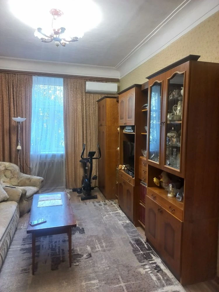 For Sale: 4-room apartment on Borisпіль Street, Soskmistche