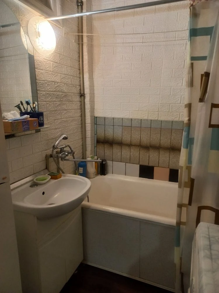 For Sale: 4-room apartment on Borisпіль Street, Soskmistche