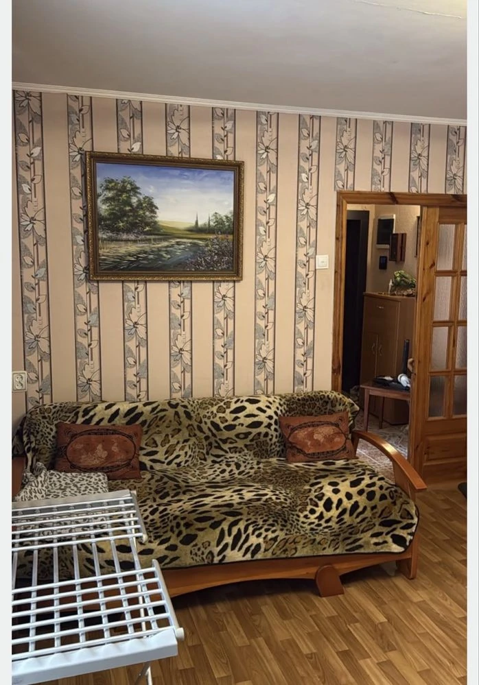 Продається 3-кімнатна квартира, Бориспіль, вул. Лютнева