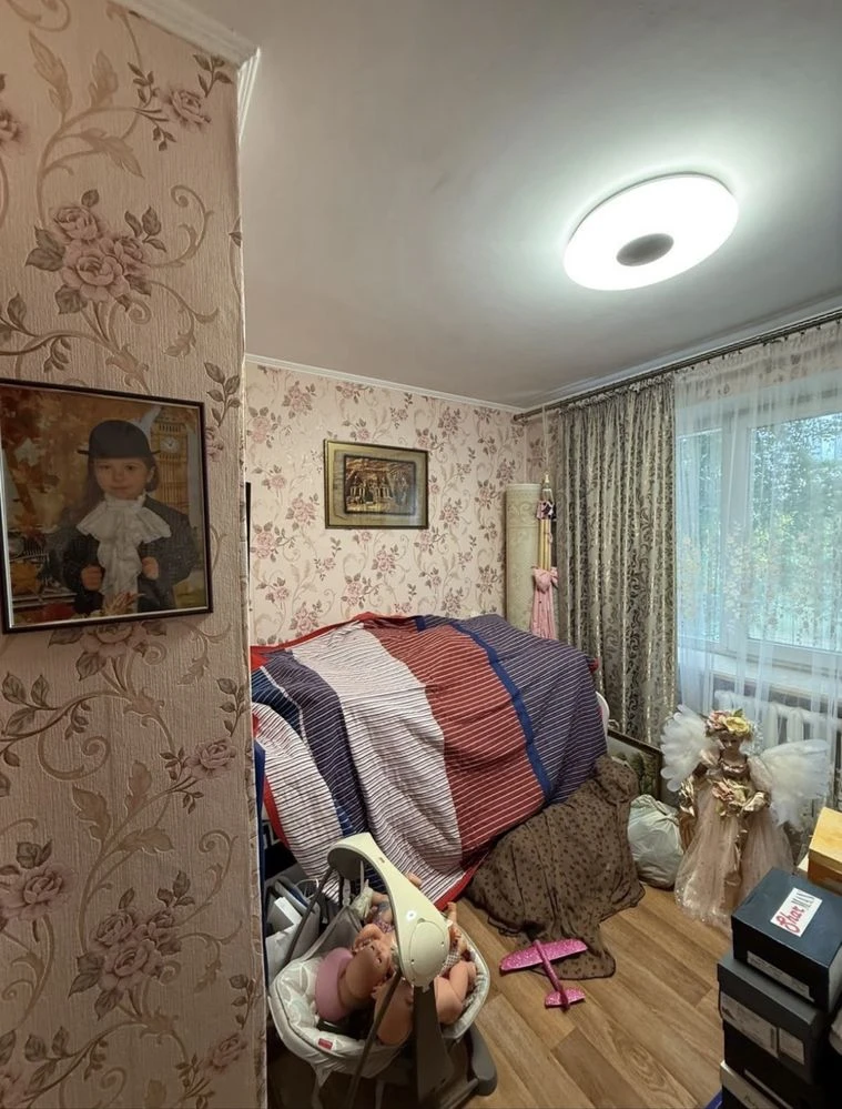Продається 3-кімнатна квартира, Бориспіль, вул. Лютнева