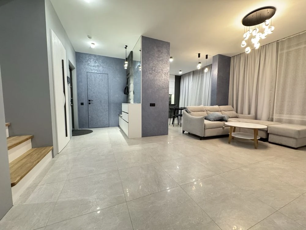 Продажа 2-х этажной квартиры 109 м² с ремонтом/мебелью/техникой