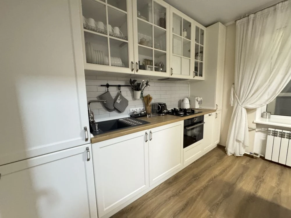 Квартира 1 комнатай, 40 м2 с мебелью и техникой в Борисполе