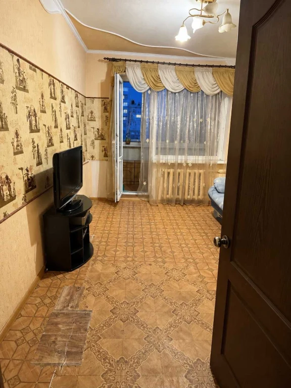 2-room apartment with furniture and appliances, Renovated, for sale