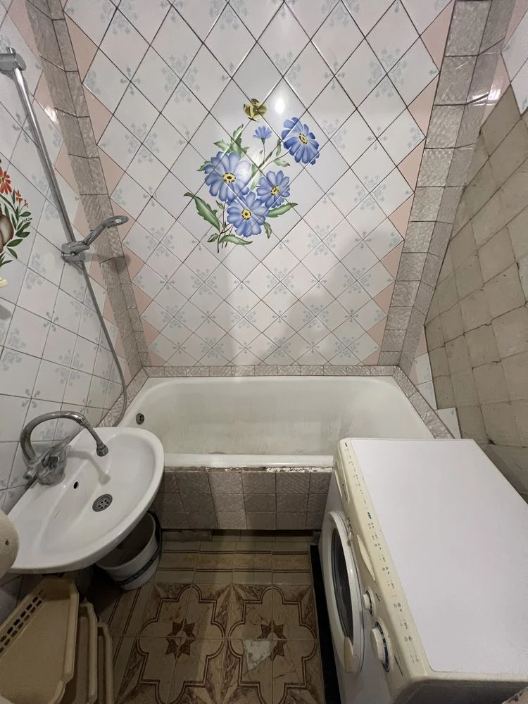 Продажа трехкомнатной квартиры на улице К. Шлях 39
