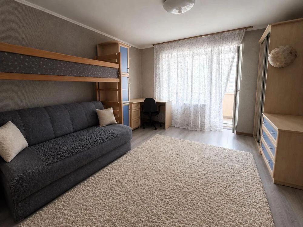 For Sale - 3-room apartment on Golovatogo Street