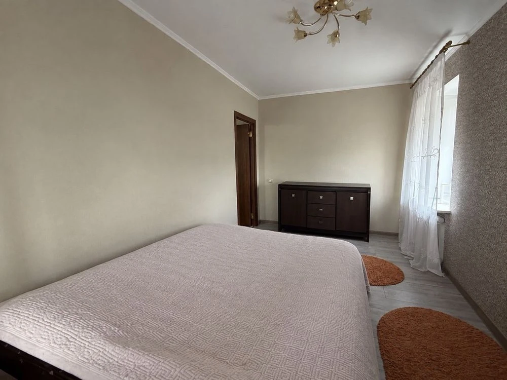 For Sale - 3-room apartment on Golovatogo Street