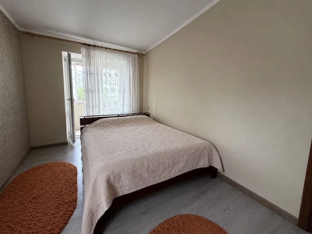 For Sale - 3-room apartment on Golovatogo Street
