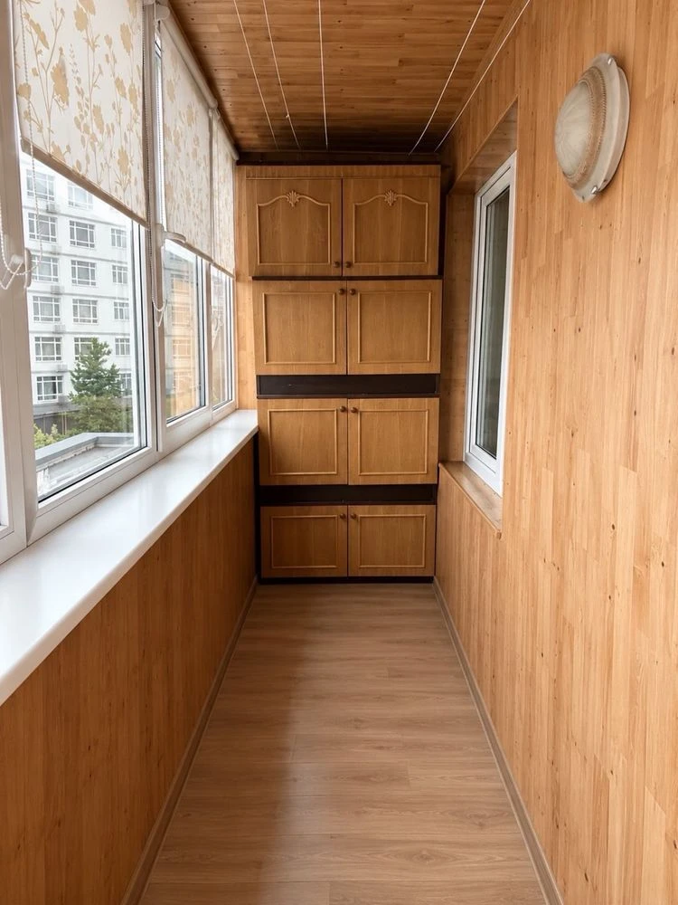 For Sale - 3-room apartment on Golovatogo Street