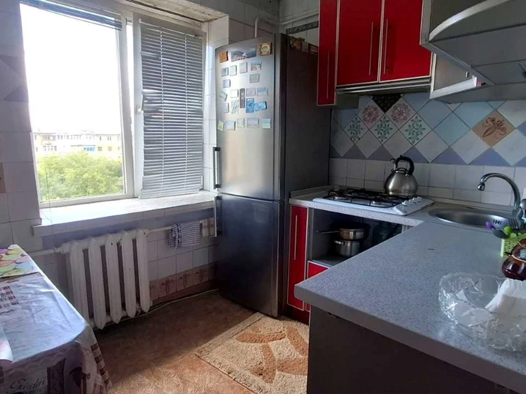Apartment. Kharkiv, Myru St.