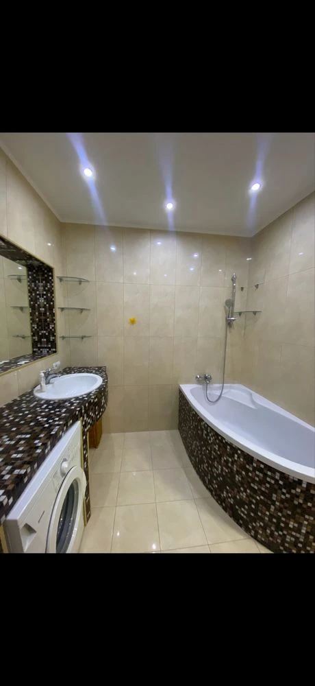 For sale: 3-room apartment. V. Batilina 2a. Borislav.