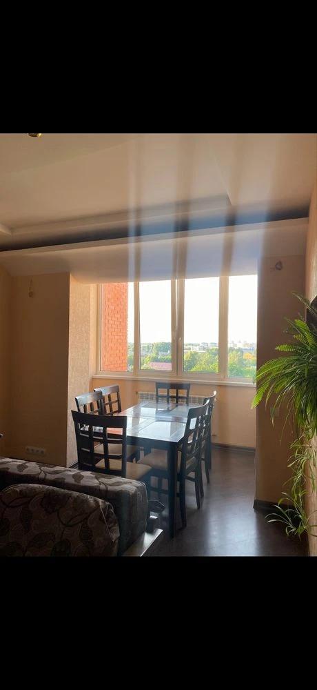 For sale: 3-room apartment. V. Batilina 2a. Borislav.