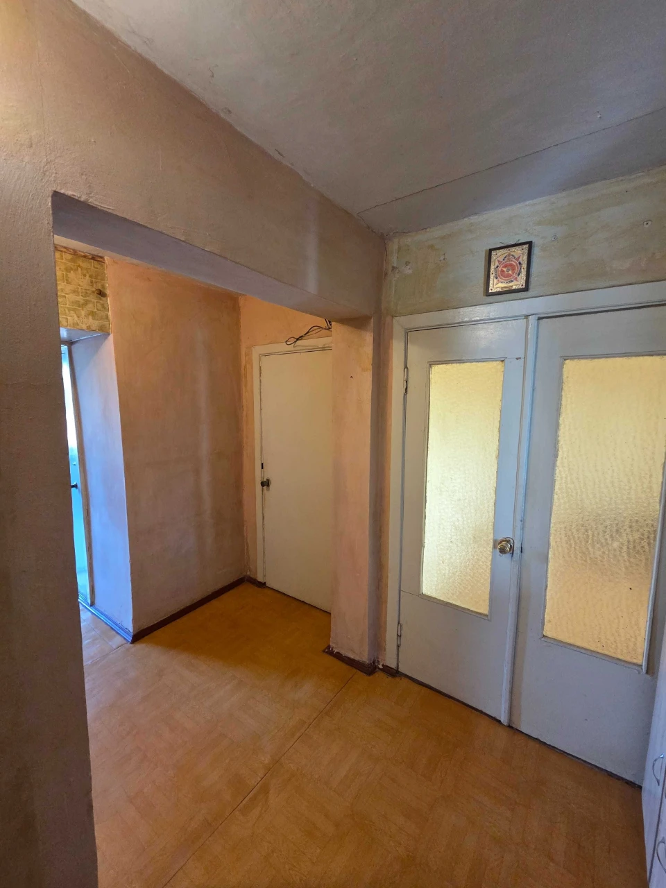 Продажа 3-комнатной квартиры, 2 этаж, документы, чеки