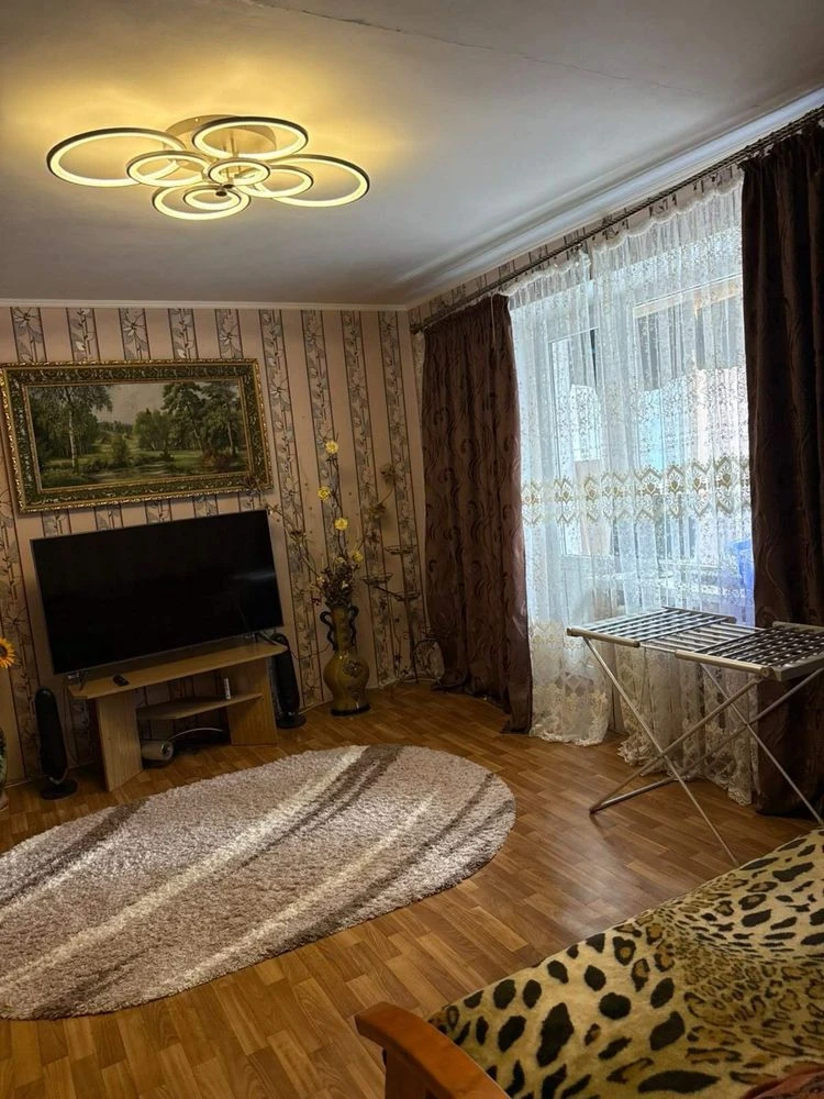 Продается уютная 3-комнатная квартира 65 кв.м на ул. Валерия