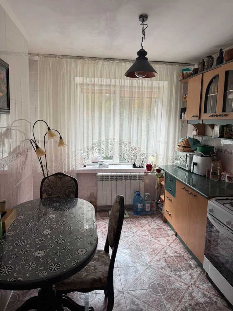 Продается уютная 3-комнатная квартира 65 кв.м на ул. Валерия