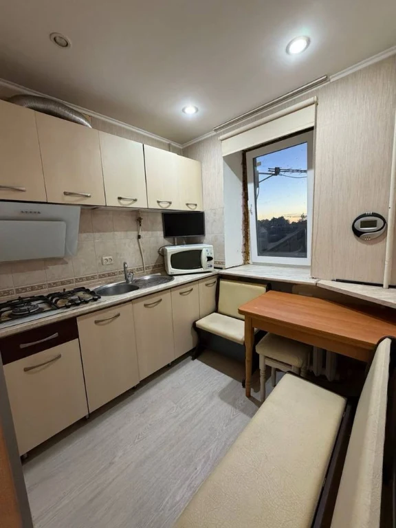 Квартира в центрі міста, 1 кімната, 27 м².