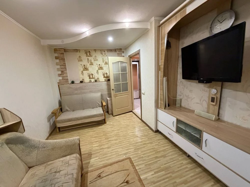 1 room apartment with furniture and appliances / 27 sq.m.