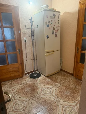 Продається 3-кімнатна квартира на вул. Лютнева