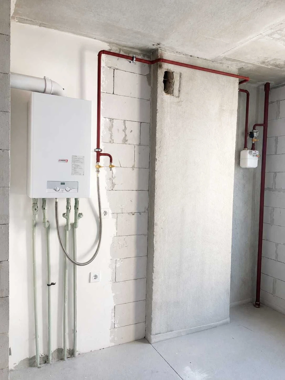 1-bedroom apartment in new building, 4th floor/10th floor, gas boiler