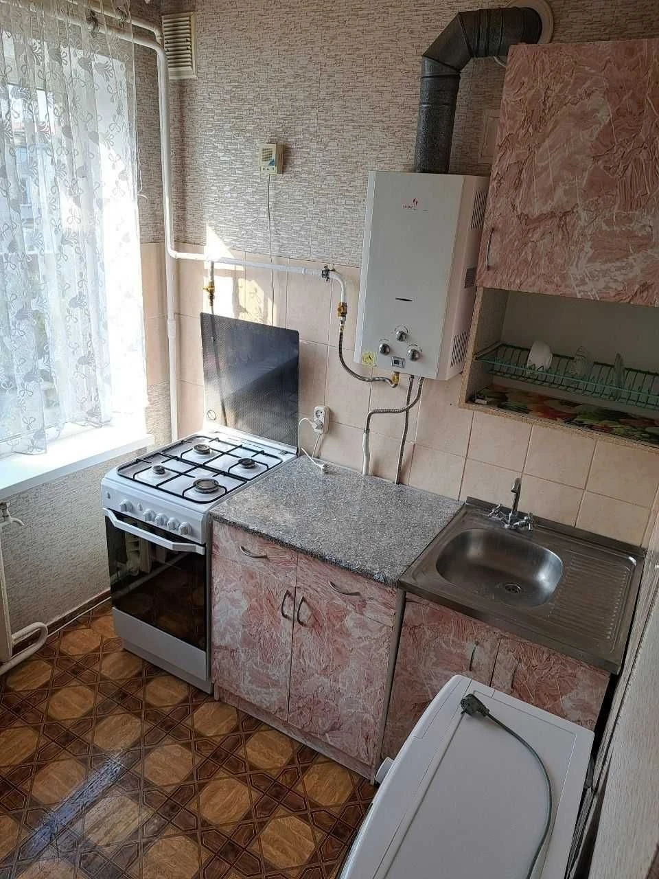 Продається 2-кімнатна квартира, житловий стан