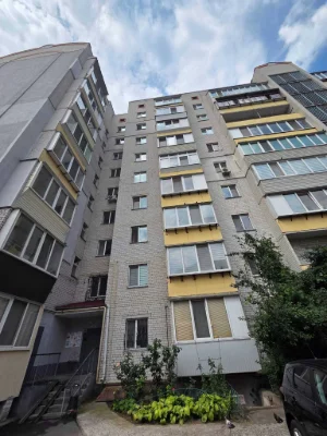 Продається 1-кімнатна квартира в Борисполі, вулиця Бобкіна
