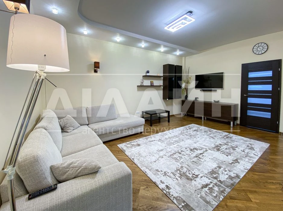 Urgent! 3-room apartment of 100m2 in Borodino residential complex