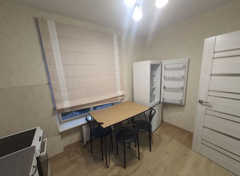 Продам 1 к кв  з Ремонтом! ЖК Скай Сіті , центр міста!