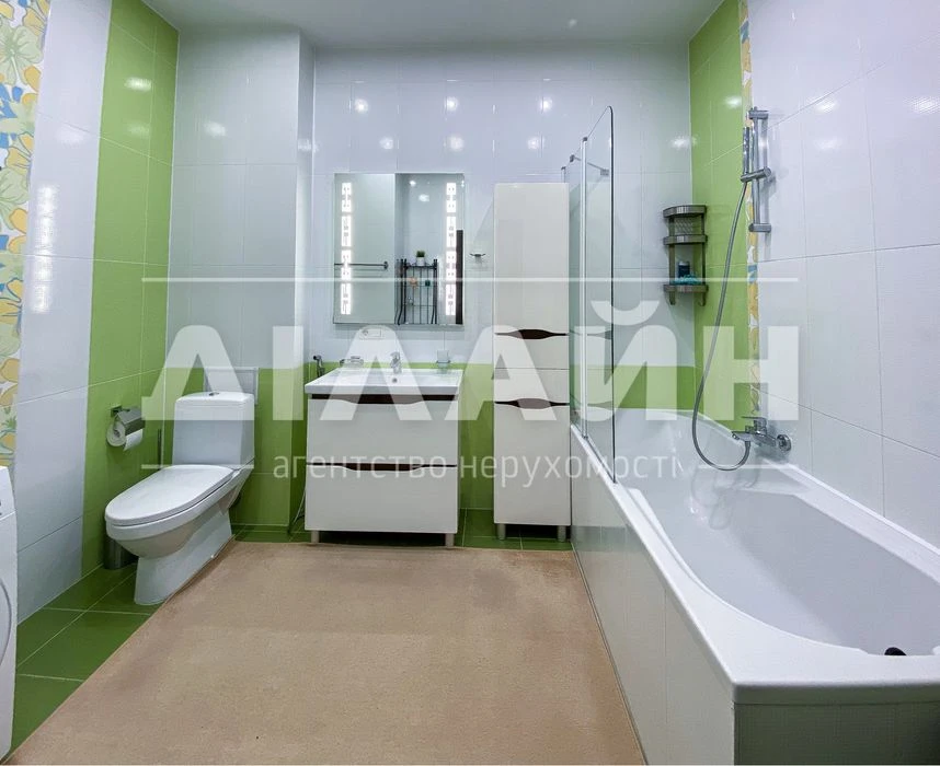 Urgent! 3-room apartment of 100m2 in Borodino residential complex
