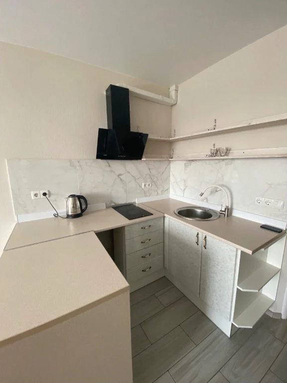 Sale of smart apartment with furniture and appliances