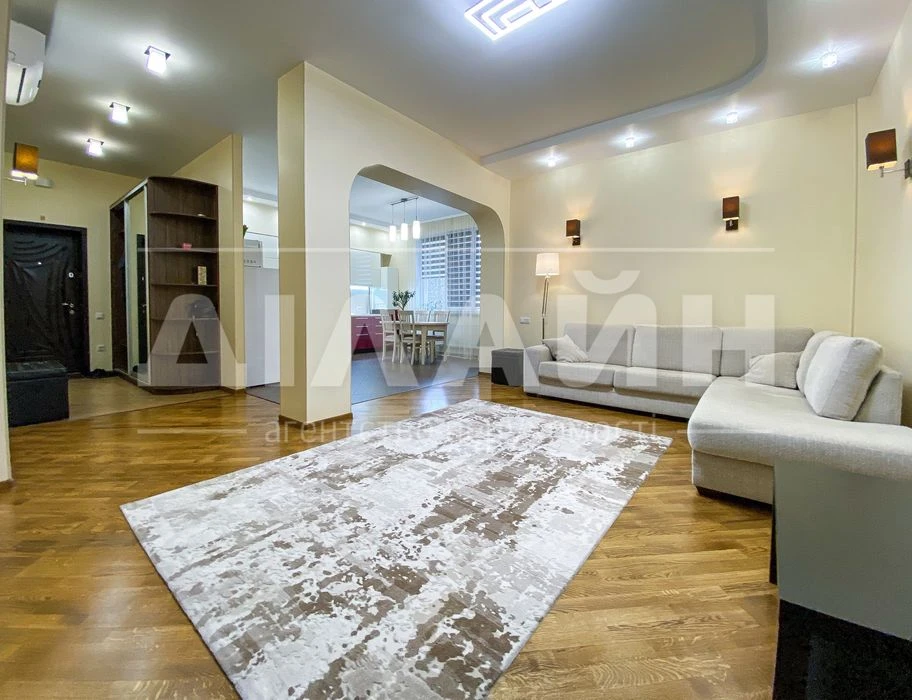 Urgent! 3-room apartment of 100m2 in Borodino residential complex