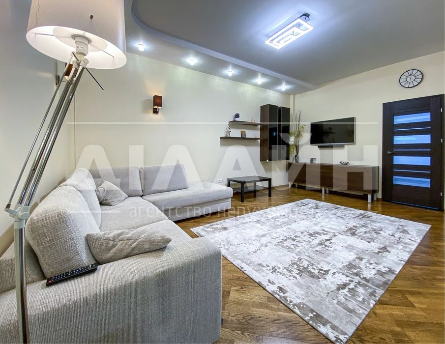 Urgent! 3-room apartment of 100m2 in Borodino residential complex