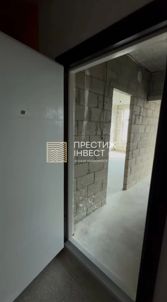 Urgent! Sale of an exclusive 1-bedroom apartment with individual