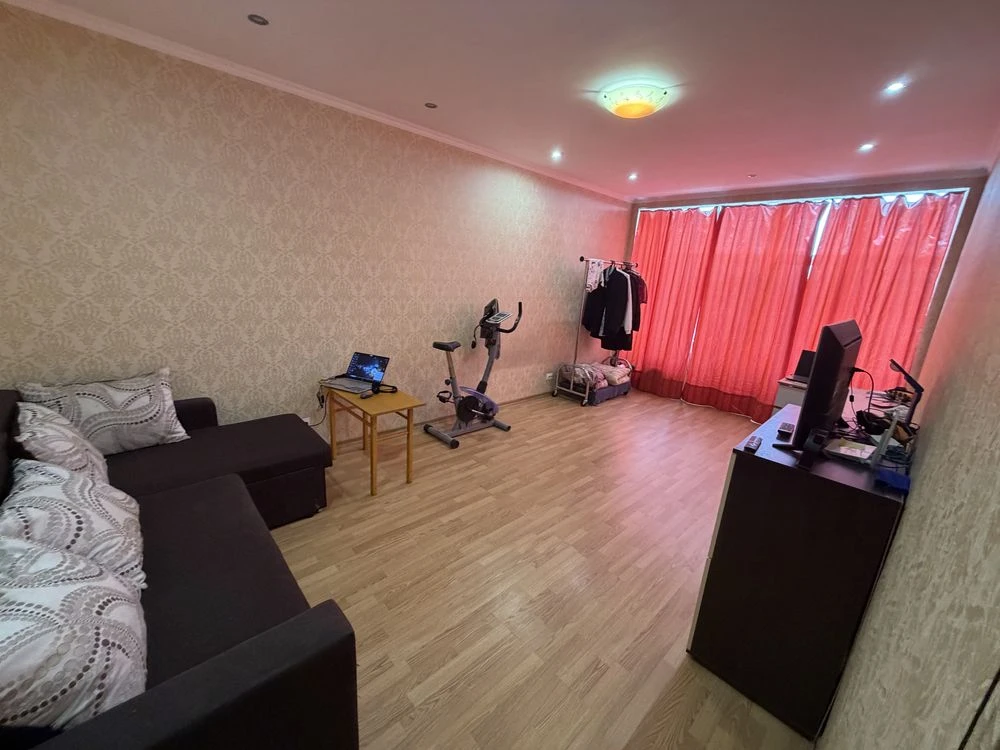 Продається 1-кімнатна квартира в ЖК "Вишиванка", 52м2, 3-й поверх, центр города