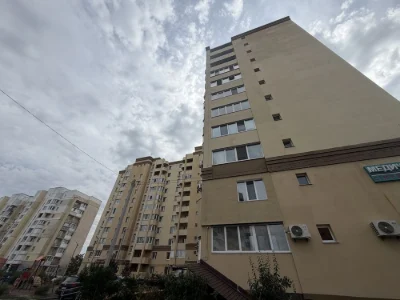 Продається 1-кімнатна квартира, вулиця Йови, 1