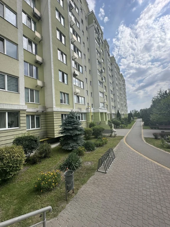 Продаж 3-кімнатної двоповерхової квартири площею 100,5 кв. м