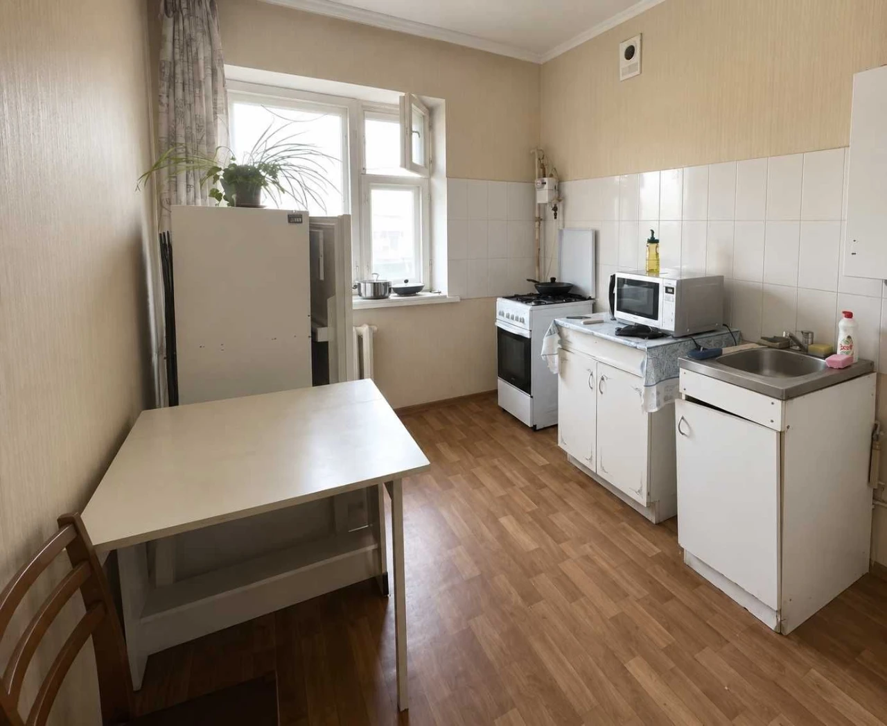 3-room apartment 67.8 m² | Refurbishment | Ecemarket district | Not corner