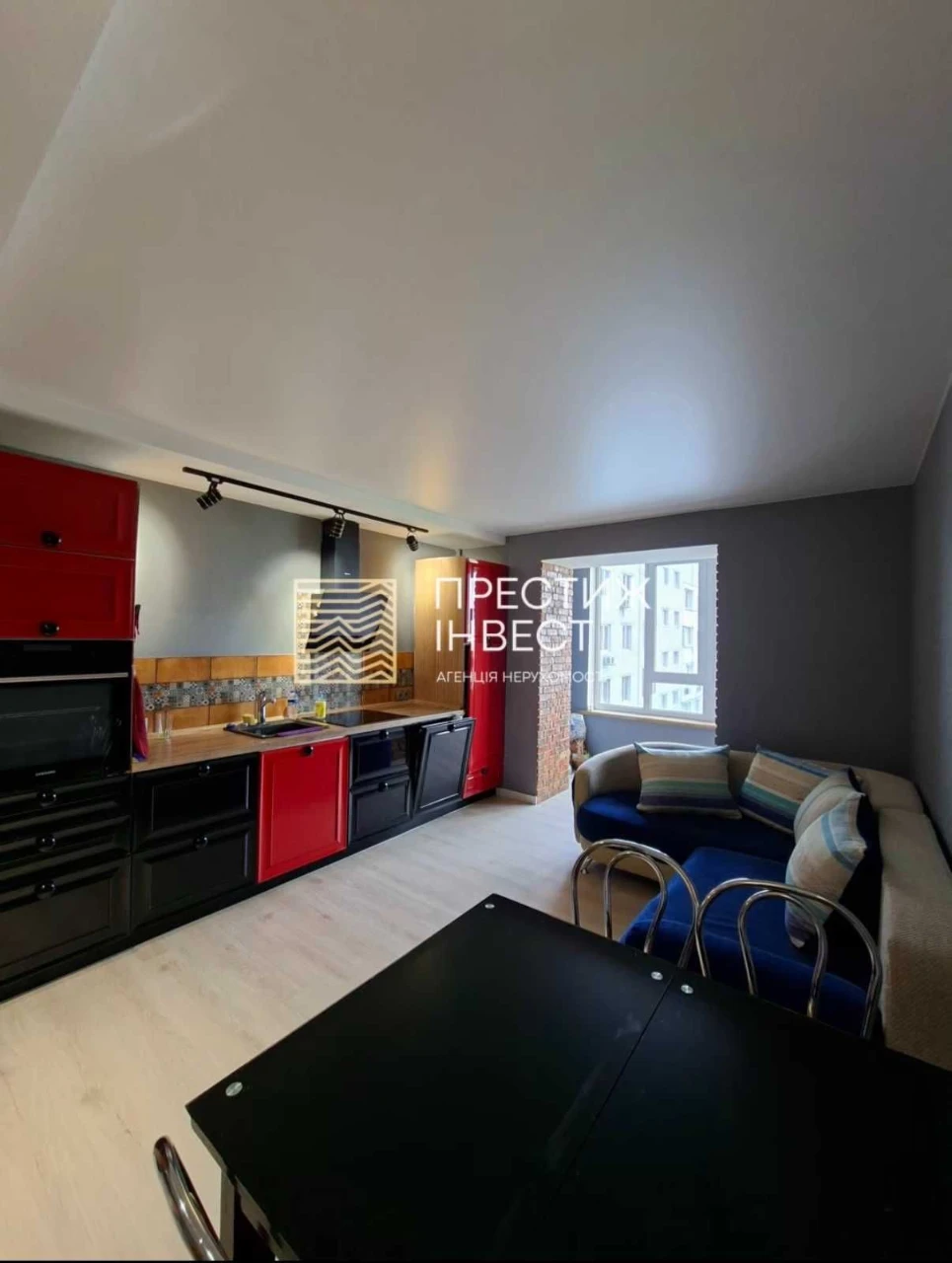 RESALE 2-bedroom apartment on Headovato Street