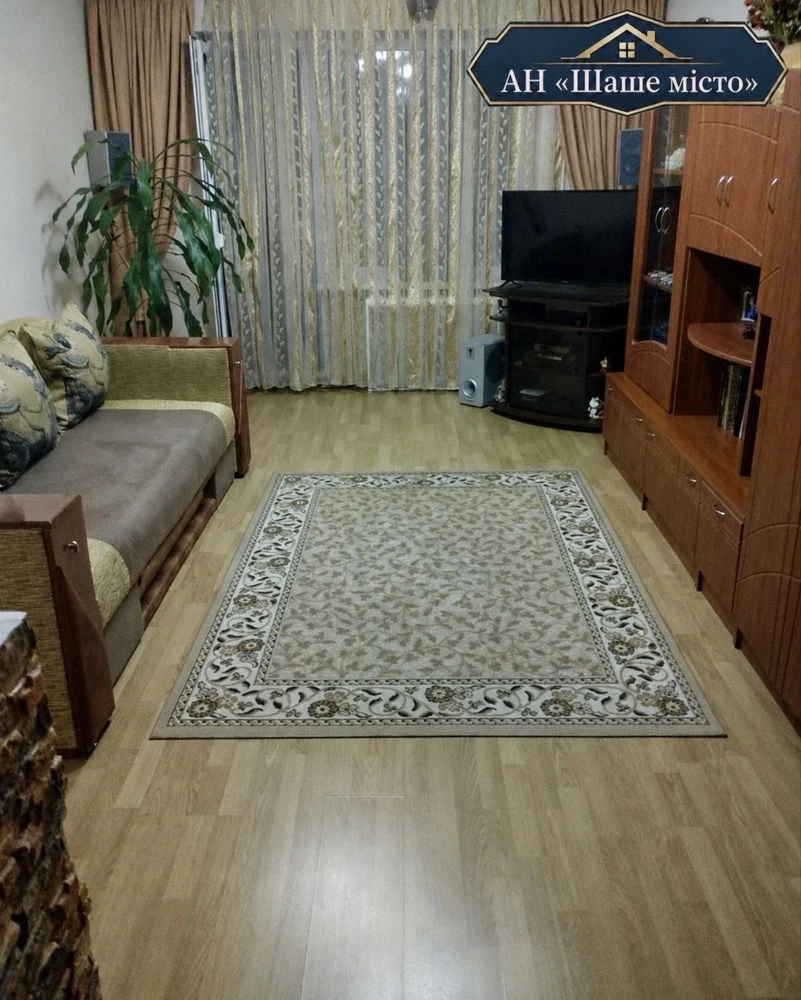 Продаж 2-кв 51.3 кв.м, район УМБ-17, м. Бориспіль, з меблями та технікою