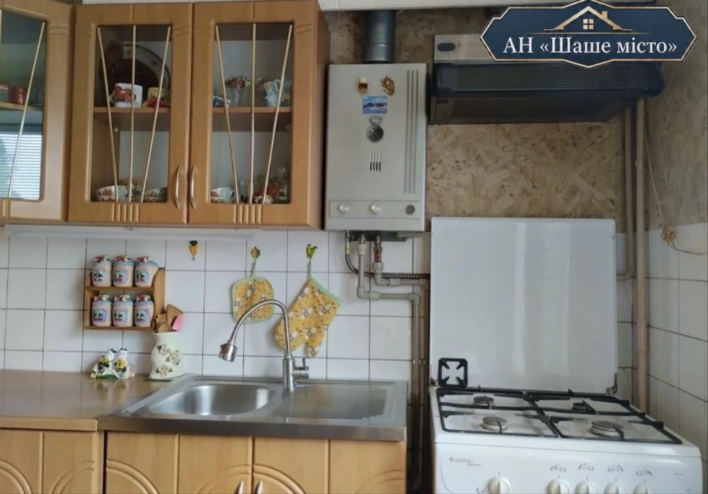 Продаж 2-кв 51.3 кв.м, район УМБ-17, м. Бориспіль, з меблями та технікою