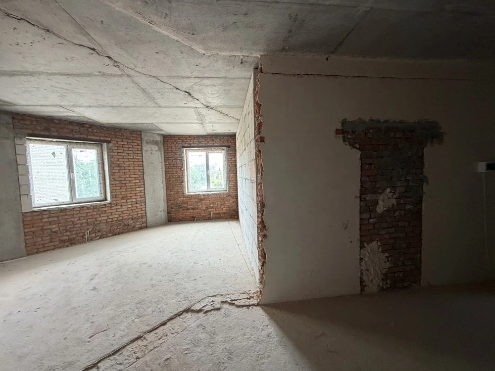 Продам 1-кімнатну квартиру 39 м2, 3/21-й поверх