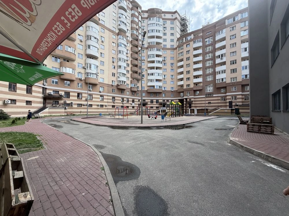 Продам 1-кімнатну квартиру 39 м2, 3/21-й поверх